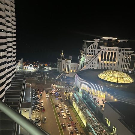 Orbi Plaza Tamara Batumi Exterior foto